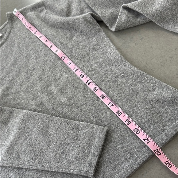 Johnston’s of Elgin 100% Cashmere Crewneck Pullover Sweater in Gray M - Picture 4 of 6